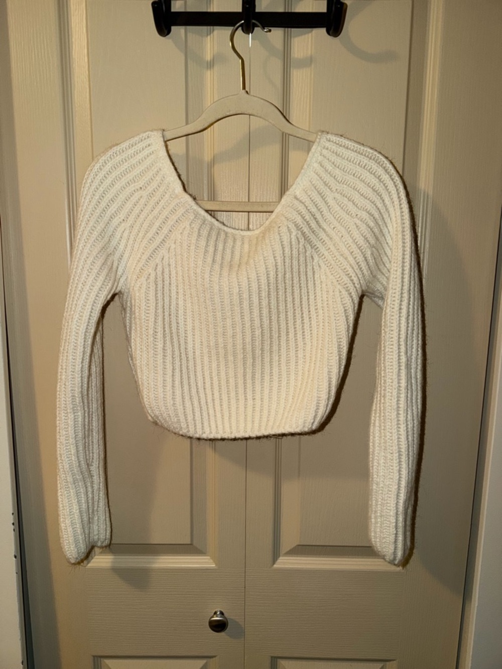 Astr Cream Ribbed Cropped V-Neck Sweater